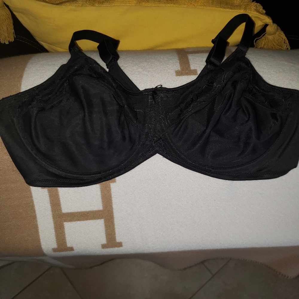 Women's Lilyette Bra Size 44D